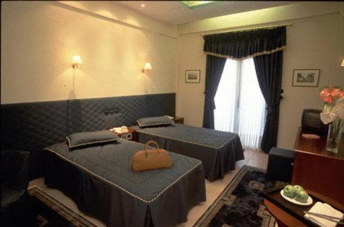 Hotel Diakonia Tesalónica Habitación foto